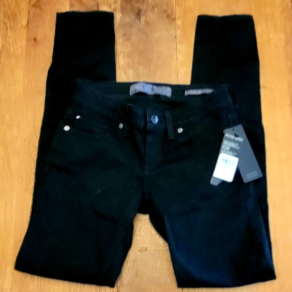 NEW Guess jeans - Picture 2 of 9